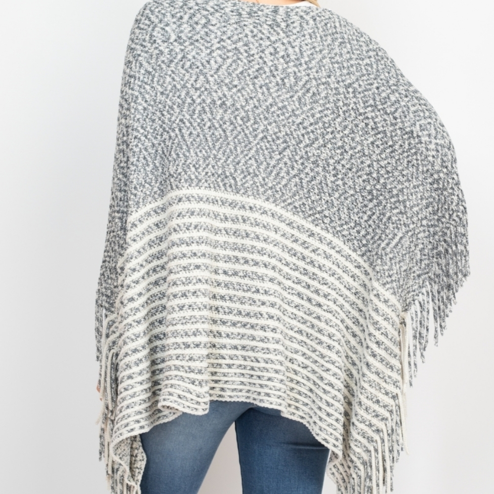 PREPPY DOLLZ fringe knit poncho - Picture 3 of 5